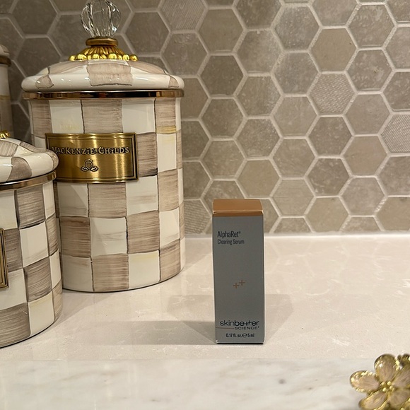 5ML ALPHARET CLEARING SERUM ** BRAND NEW, TRAVEL SIZE IN BOX** - Picture 1 of 4